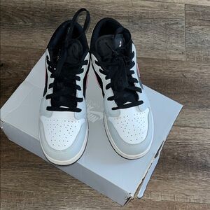 Nike Black and White Athletic Shoes